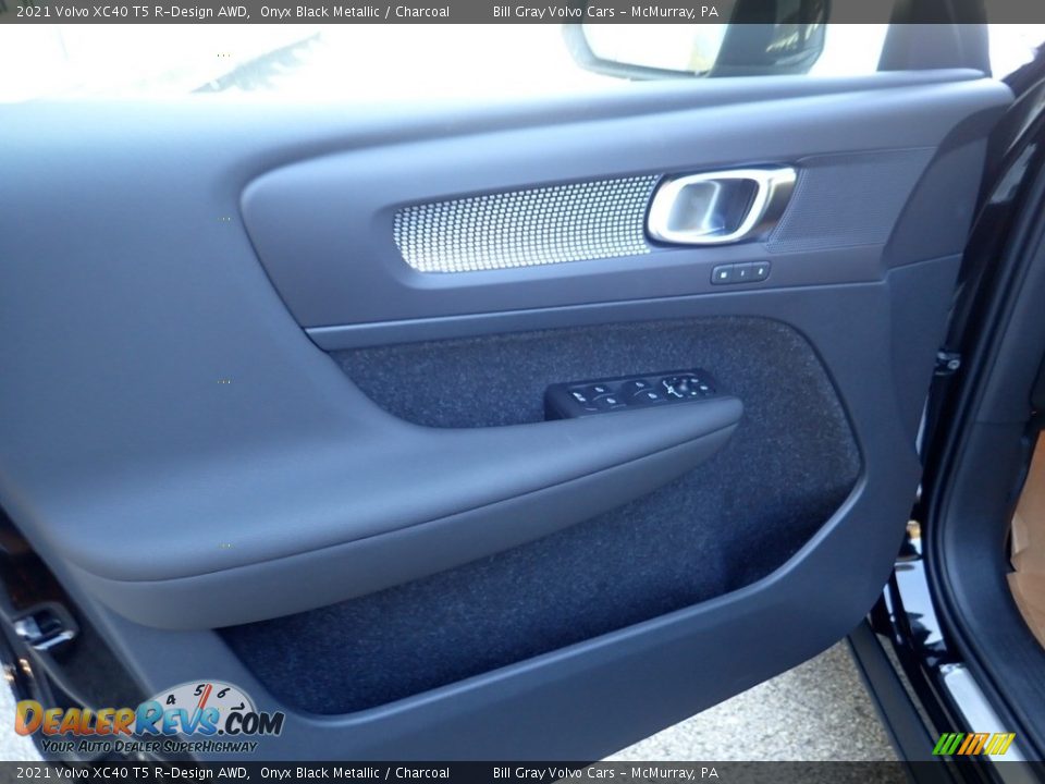Door Panel of 2021 Volvo XC40 T5 R-Design AWD Photo #11
