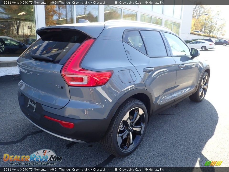 2021 Volvo XC40 T5 Momentum AWD Thunder Grey Metallic / Charcoal Photo #2