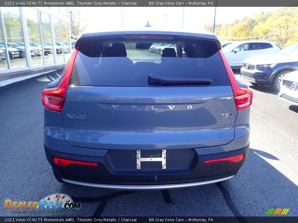2021 Volvo XC40 T5 Momentum AWD Thunder Grey Metallic / Charcoal Photo #3