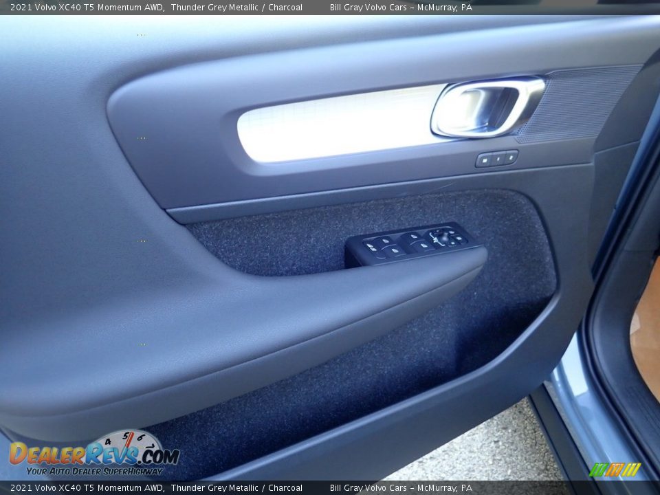 2021 Volvo XC40 T5 Momentum AWD Thunder Grey Metallic / Charcoal Photo #11