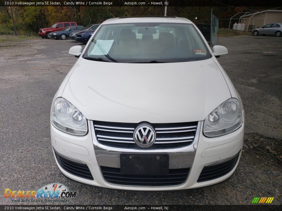 2010 Volkswagen Jetta SE Sedan Candy White / Cornsilk Beige Photo #2