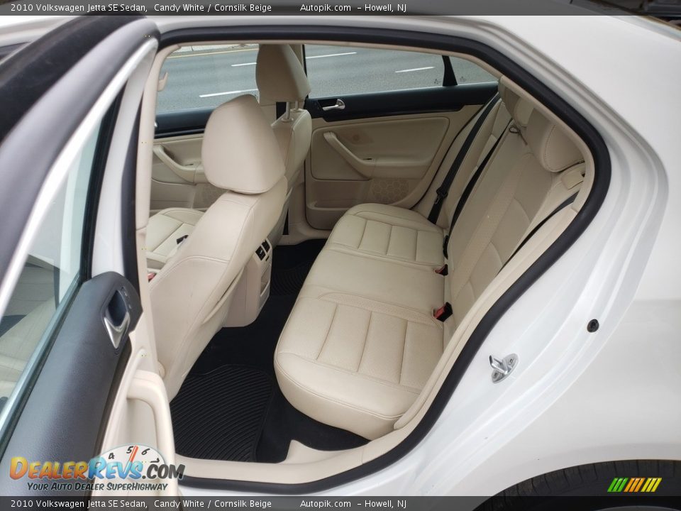 2010 Volkswagen Jetta SE Sedan Candy White / Cornsilk Beige Photo #10