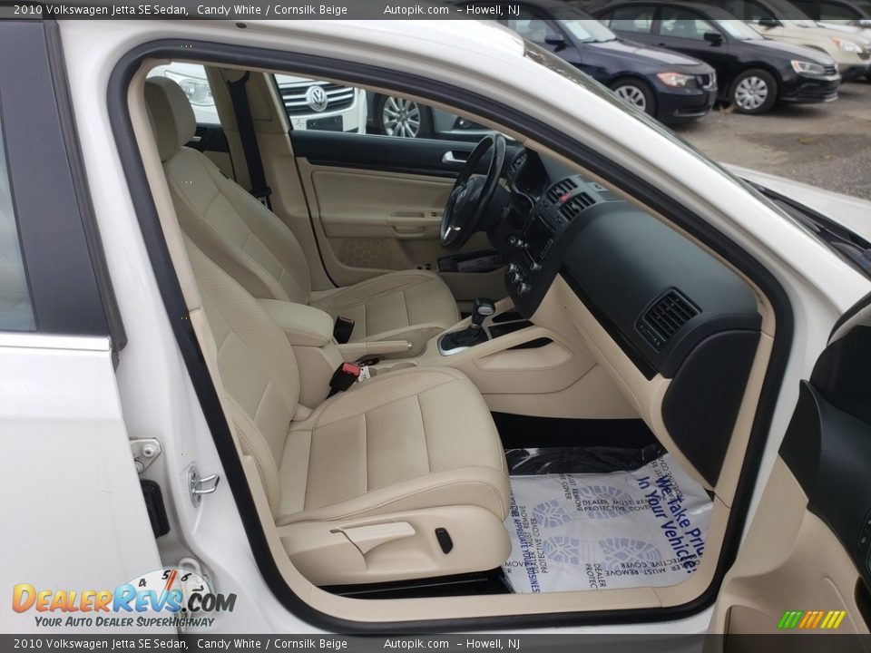 2010 Volkswagen Jetta SE Sedan Candy White / Cornsilk Beige Photo #13