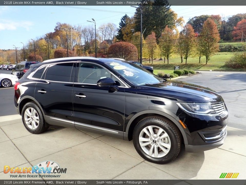 Front 3/4 View of 2018 Lincoln MKX Premiere AWD Photo #7