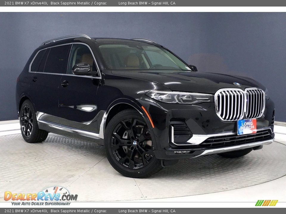 Front 3/4 View of 2021 BMW X7 xDrive40i Photo #19