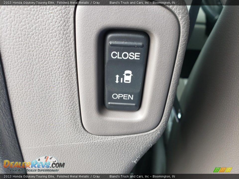 2013 Honda Odyssey Touring Elite Polished Metal Metallic / Gray Photo #30