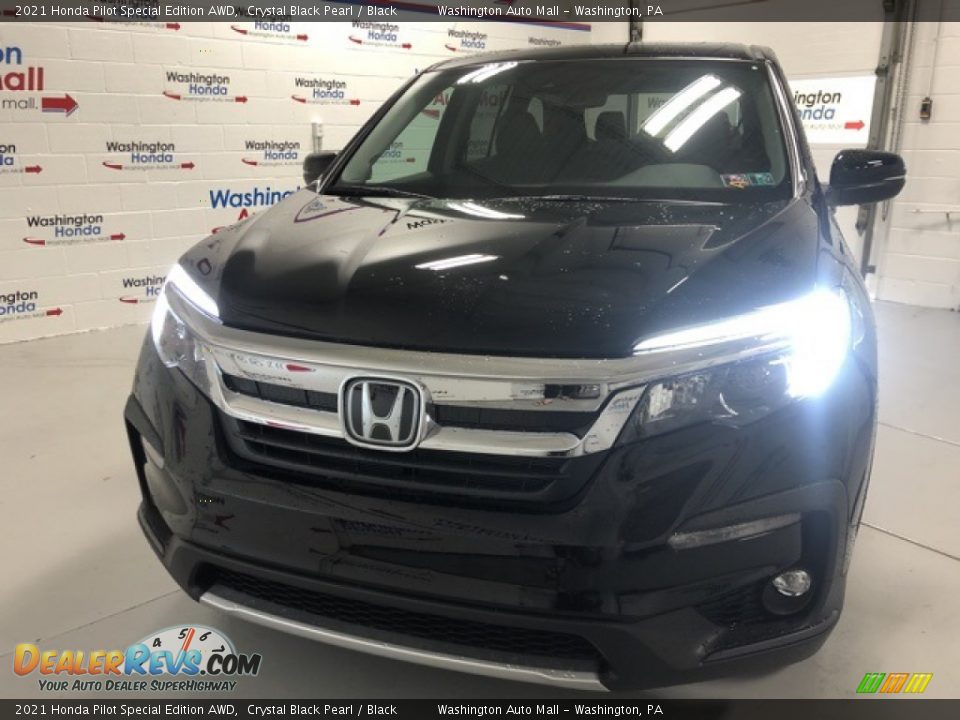 2021 Honda Pilot Special Edition AWD Crystal Black Pearl / Black Photo #5