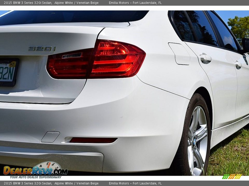 2015 BMW 3 Series 320i Sedan Alpine White / Venetian Beige Photo #16