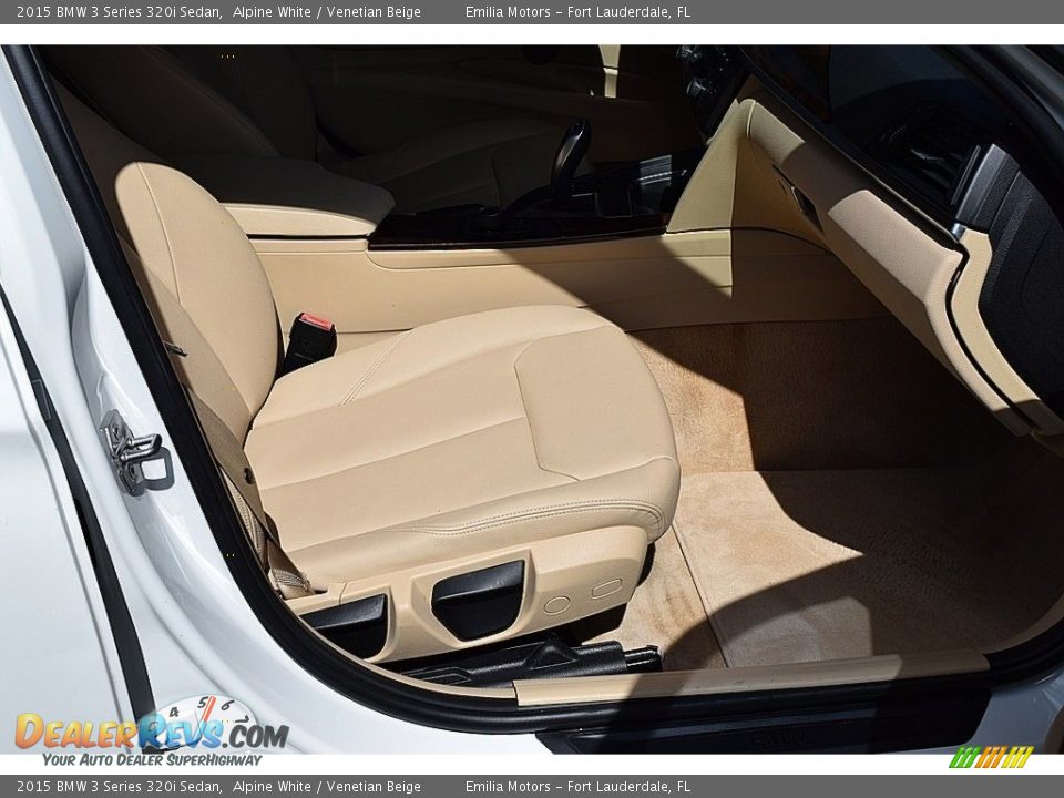 2015 BMW 3 Series 320i Sedan Alpine White / Venetian Beige Photo #33