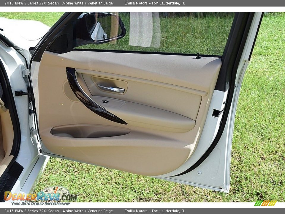 Door Panel of 2015 BMW 3 Series 320i Sedan Photo #35