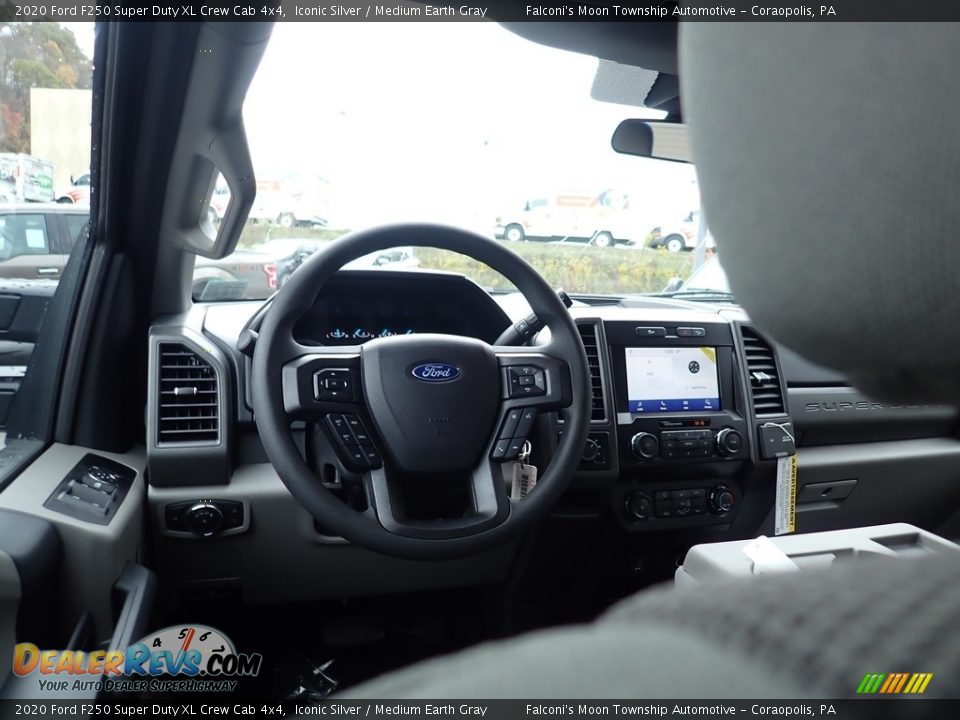 2020 Ford F250 Super Duty XL Crew Cab 4x4 Iconic Silver / Medium Earth Gray Photo #9