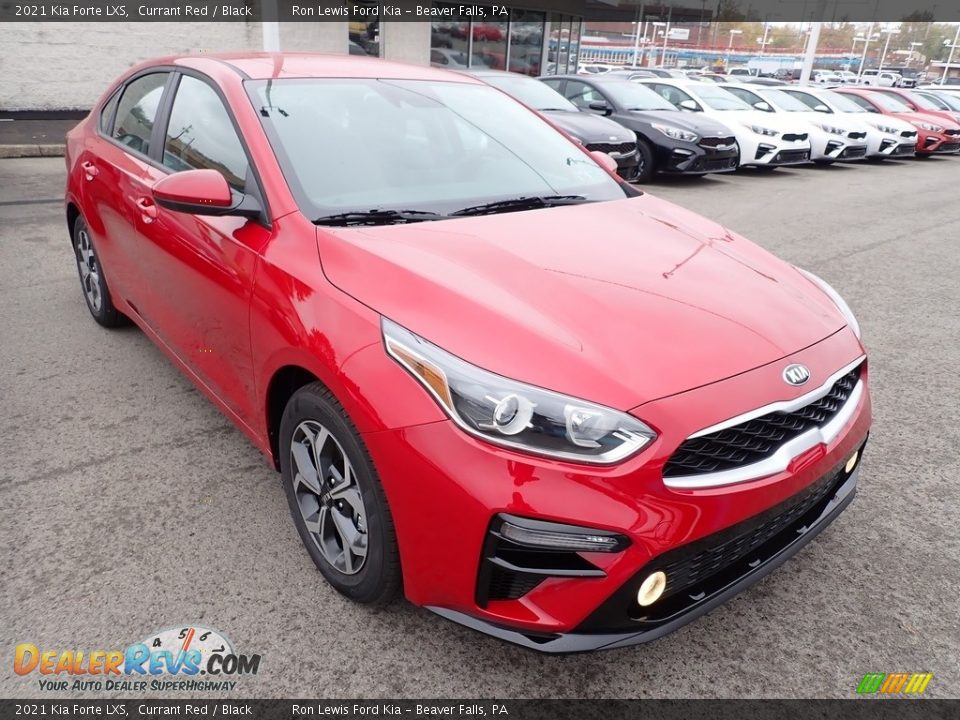 Front 3/4 View of 2021 Kia Forte LXS Photo #3