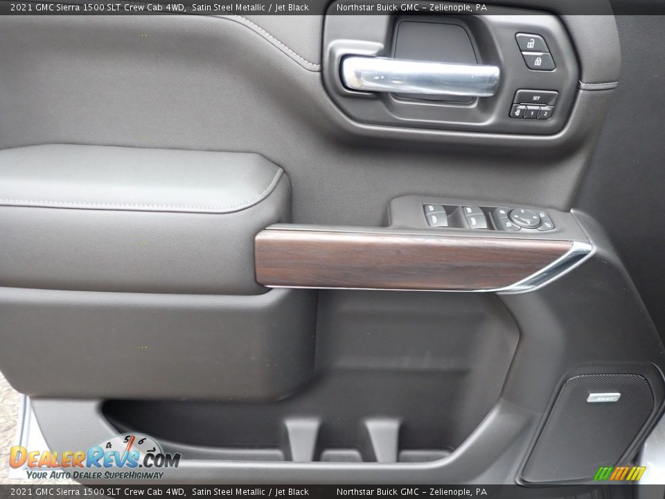 Door Panel of 2021 GMC Sierra 1500 SLT Crew Cab 4WD Photo #16