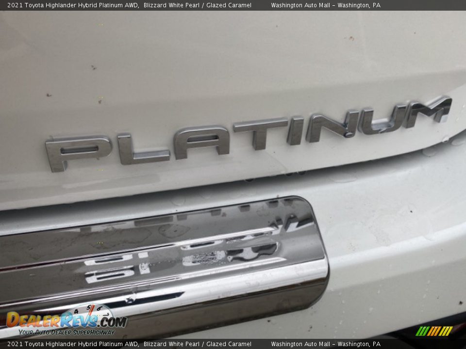 2021 Toyota Highlander Hybrid Platinum AWD Blizzard White Pearl / Glazed Caramel Photo #25