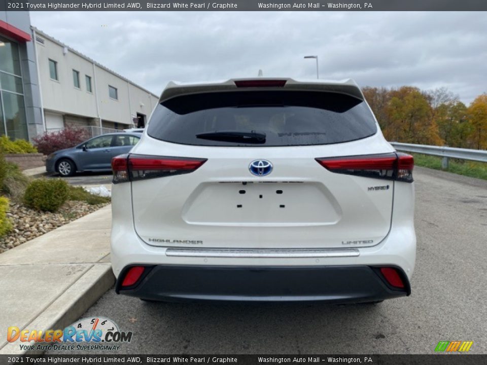 2021 Toyota Highlander Hybrid Limited AWD Blizzard White Pearl / Graphite Photo #16