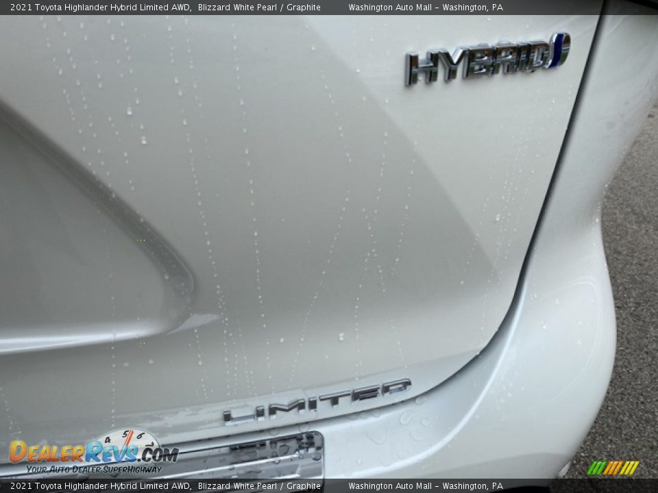 2021 Toyota Highlander Hybrid Limited AWD Blizzard White Pearl / Graphite Photo #26