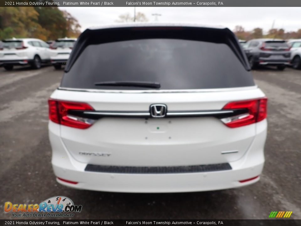 2021 Honda Odyssey Touring Platinum White Pearl / Black Photo #4