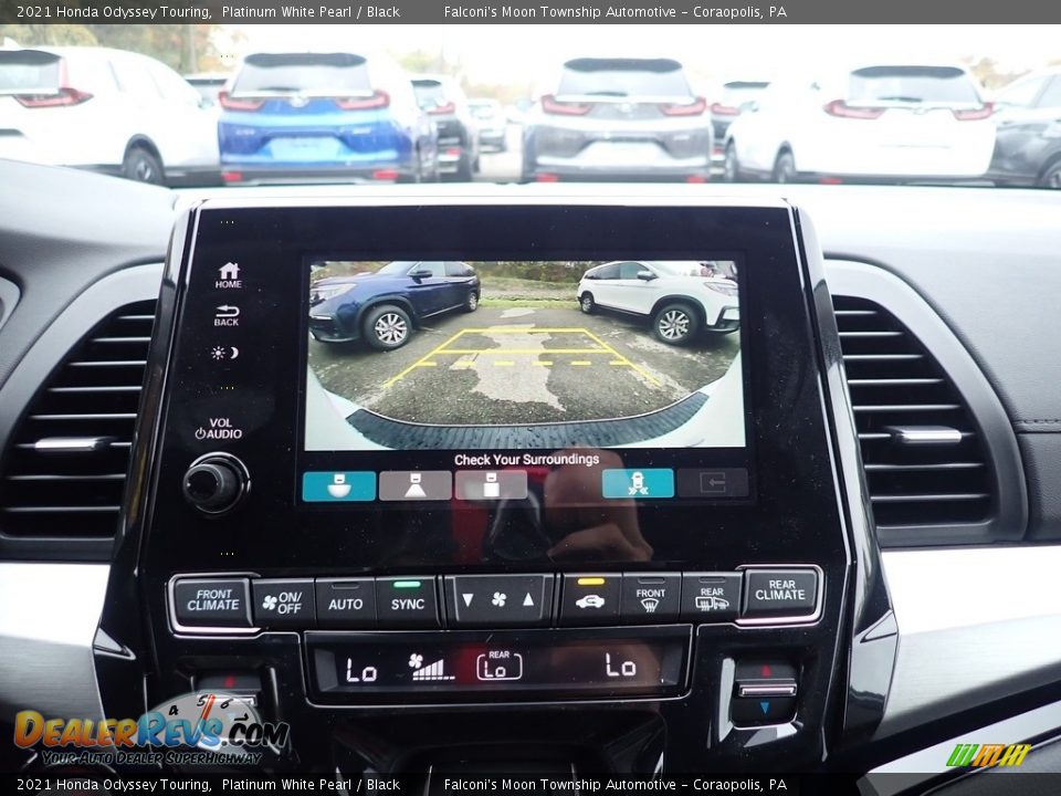 Controls of 2021 Honda Odyssey Touring Photo #15