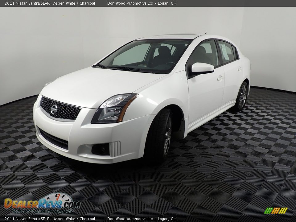 Aspen White 2011 Nissan Sentra SE-R Photo #9