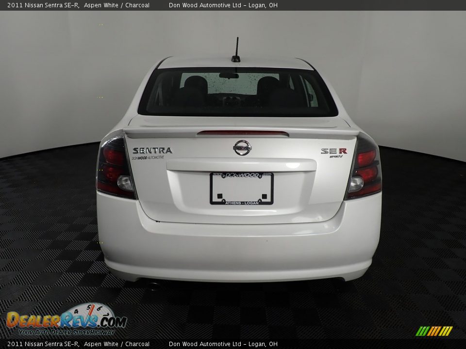 2011 Nissan Sentra SE-R Aspen White / Charcoal Photo #13