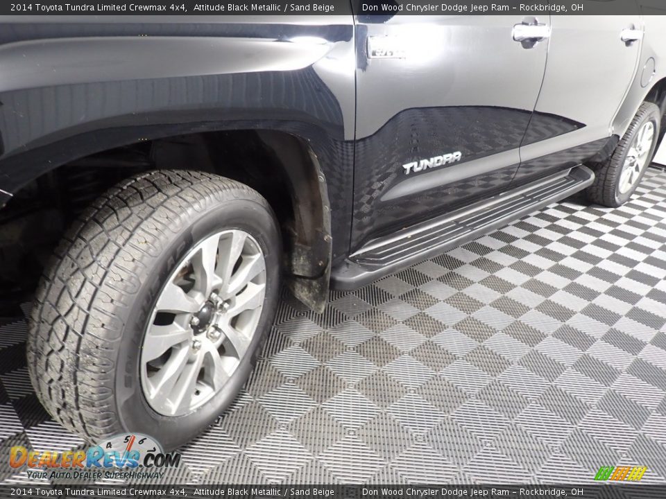 2014 Toyota Tundra Limited Crewmax 4x4 Attitude Black Metallic / Sand Beige Photo #10