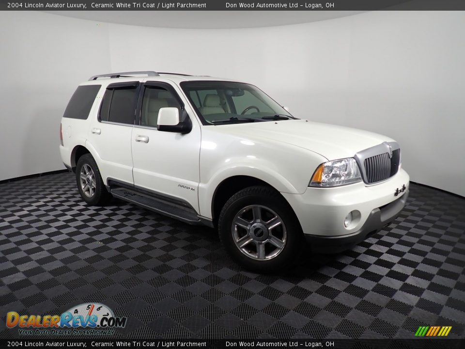 2004 Lincoln Aviator Luxury Ceramic White Tri Coat / Light Parchment Photo #3