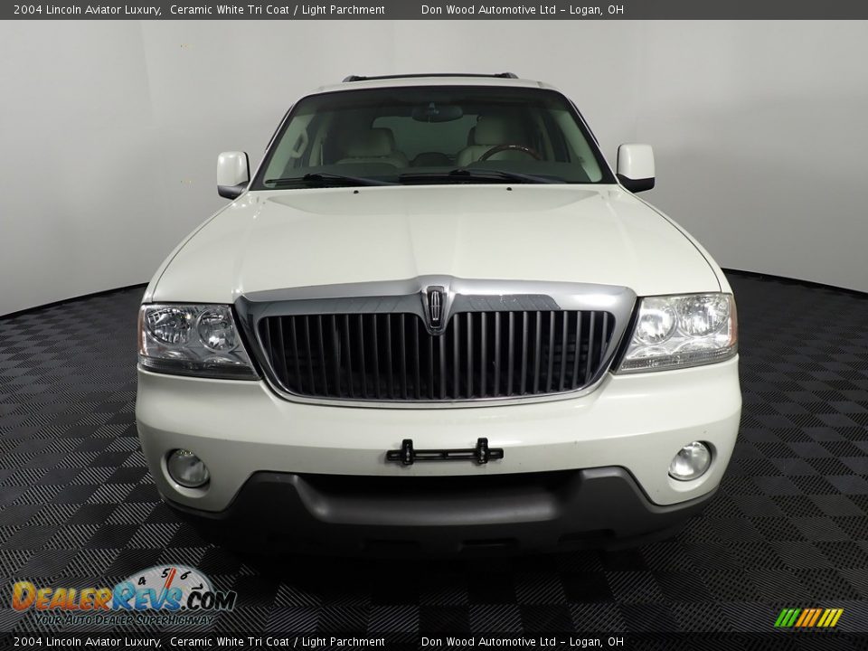 2004 Lincoln Aviator Luxury Ceramic White Tri Coat / Light Parchment Photo #5