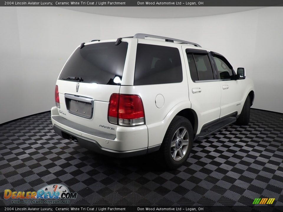 2004 Lincoln Aviator Luxury Ceramic White Tri Coat / Light Parchment Photo #19