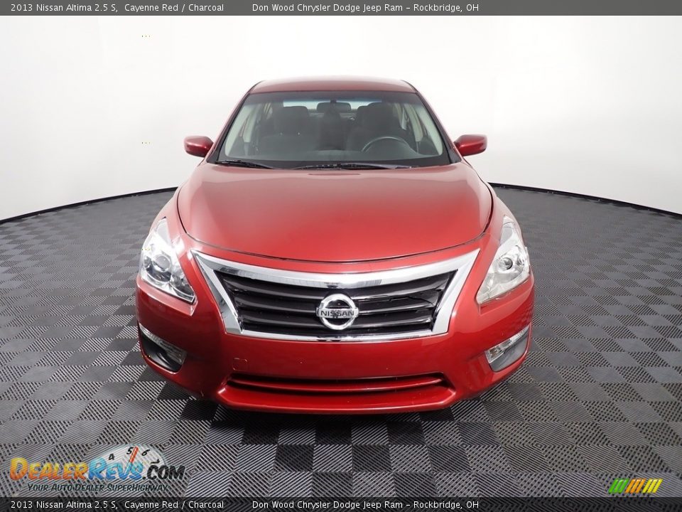 2013 Nissan Altima 2.5 S Cayenne Red / Charcoal Photo #4