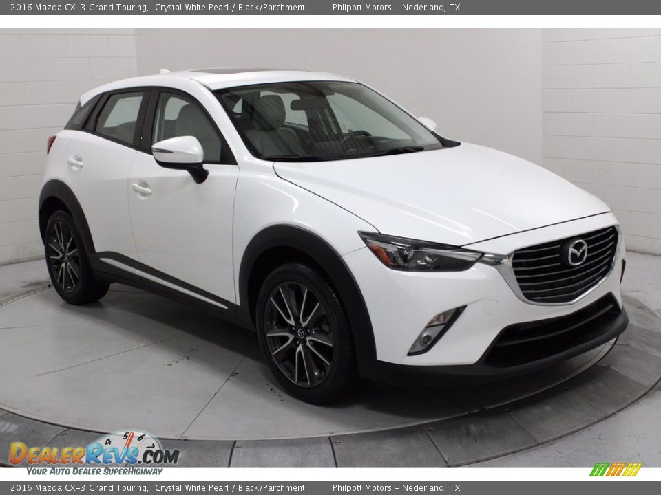 Front 3/4 View of 2016 Mazda CX-3 Grand Touring Photo #2