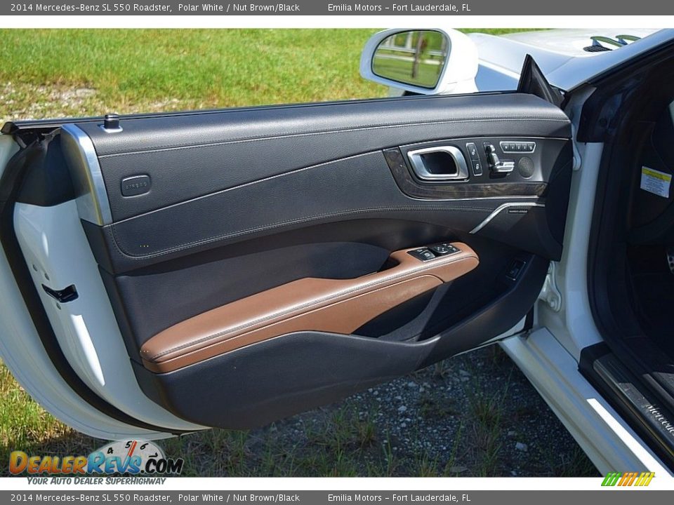 Door Panel of 2014 Mercedes-Benz SL 550 Roadster Photo #22