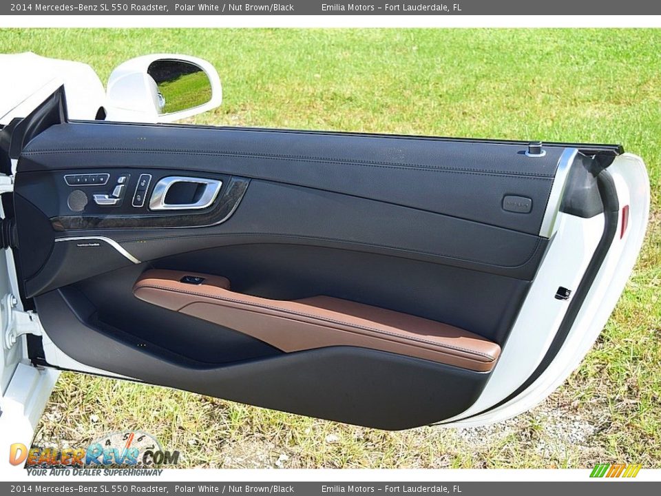 Door Panel of 2014 Mercedes-Benz SL 550 Roadster Photo #42