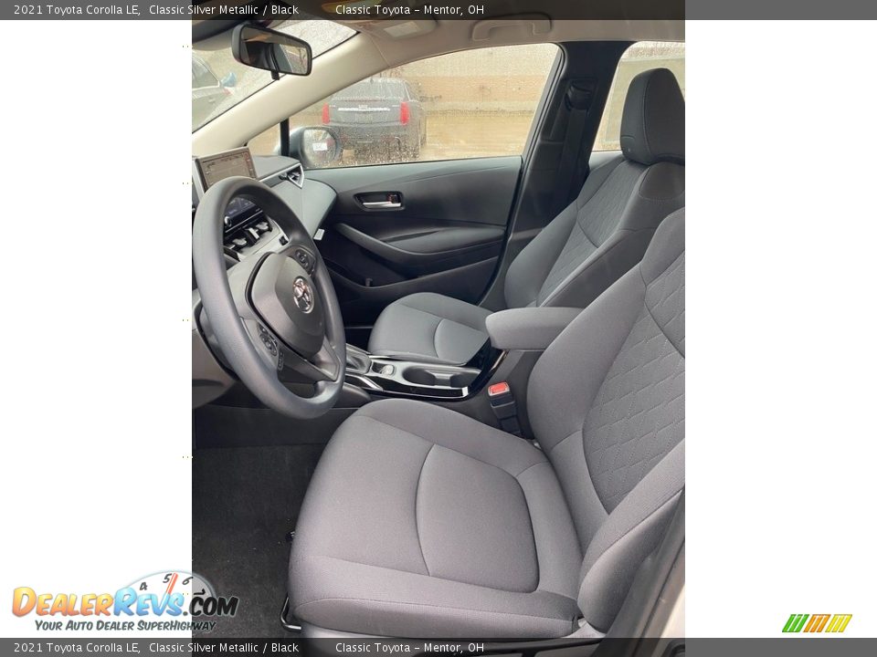2021 Toyota Corolla LE Classic Silver Metallic / Black Photo #2