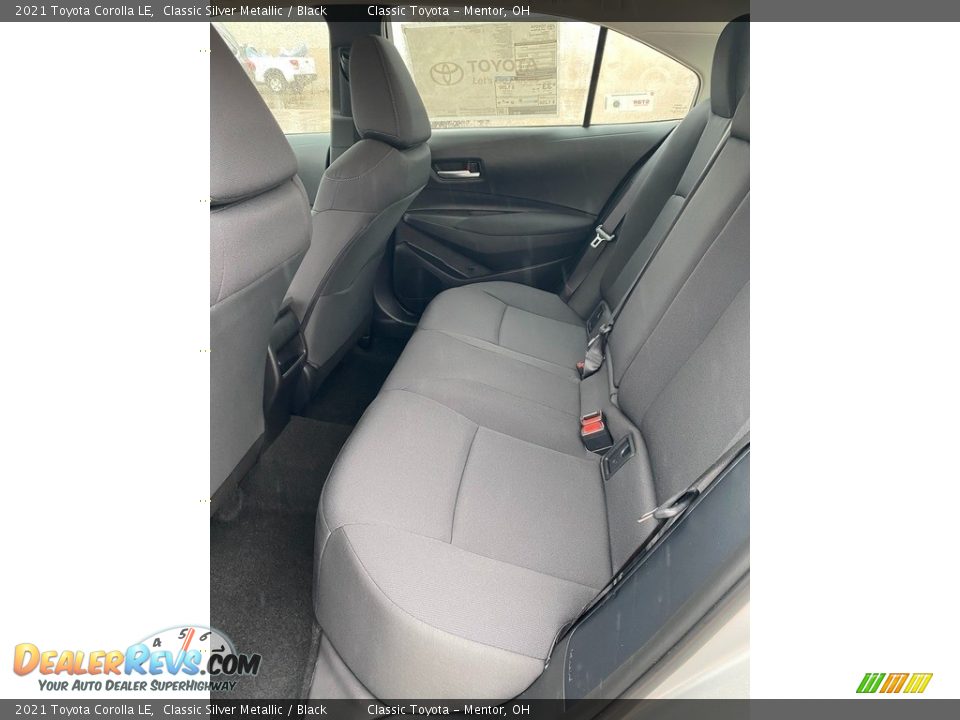 2021 Toyota Corolla LE Classic Silver Metallic / Black Photo #3