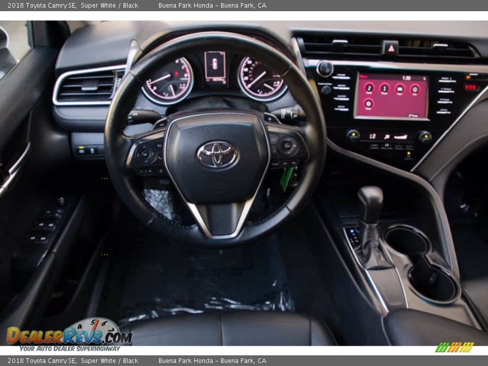 2018 Toyota Camry SE Super White / Black Photo #5