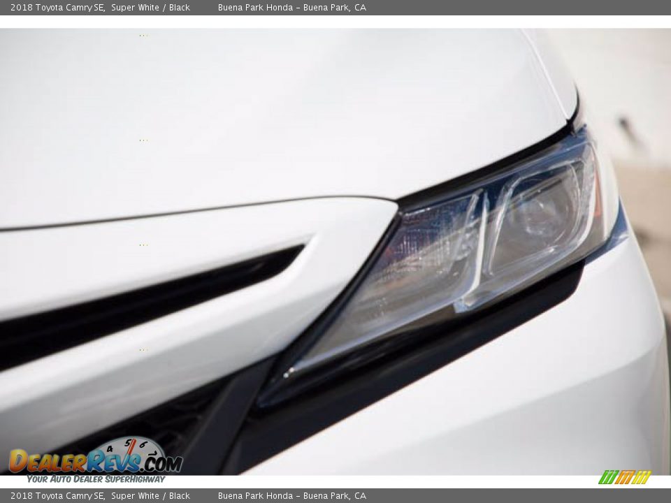 2018 Toyota Camry SE Super White / Black Photo #9