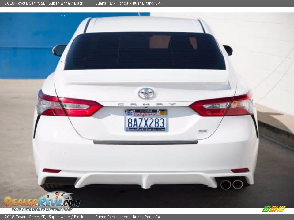 2018 Toyota Camry SE Super White / Black Photo #11