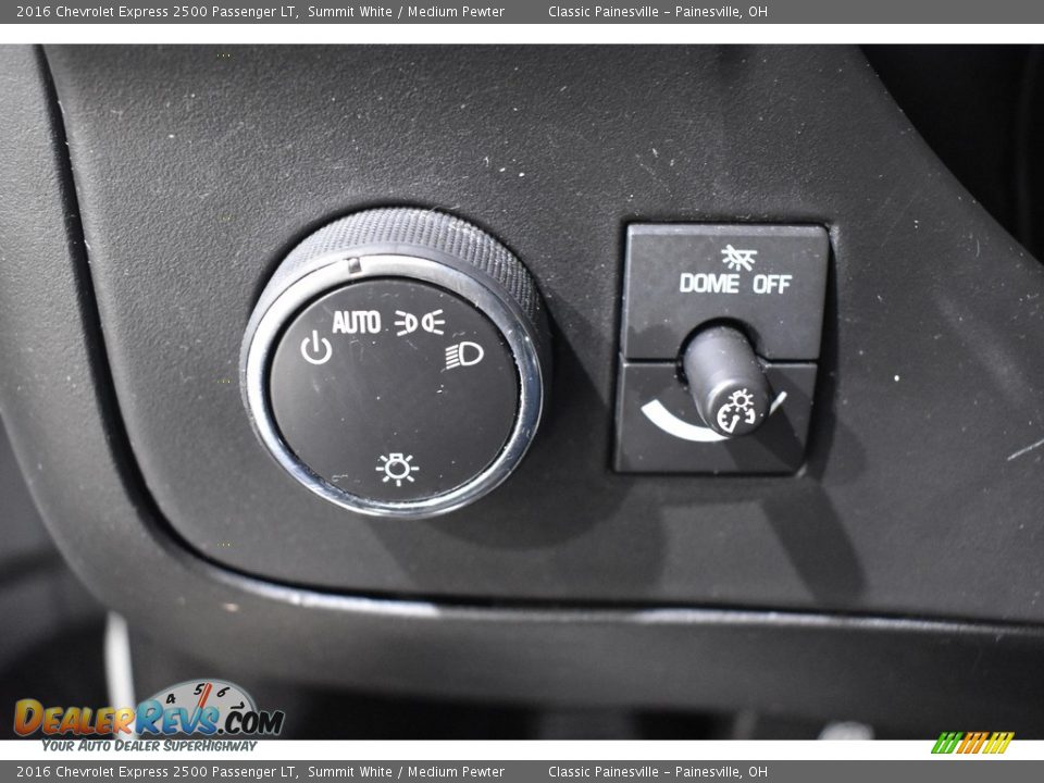 Controls of 2016 Chevrolet Express 2500 Passenger LT Photo #12