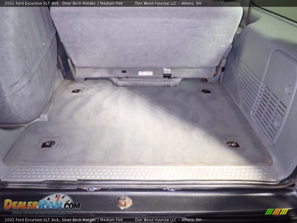 2002 Ford Excursion XLT 4x4 Trunk Photo #13
