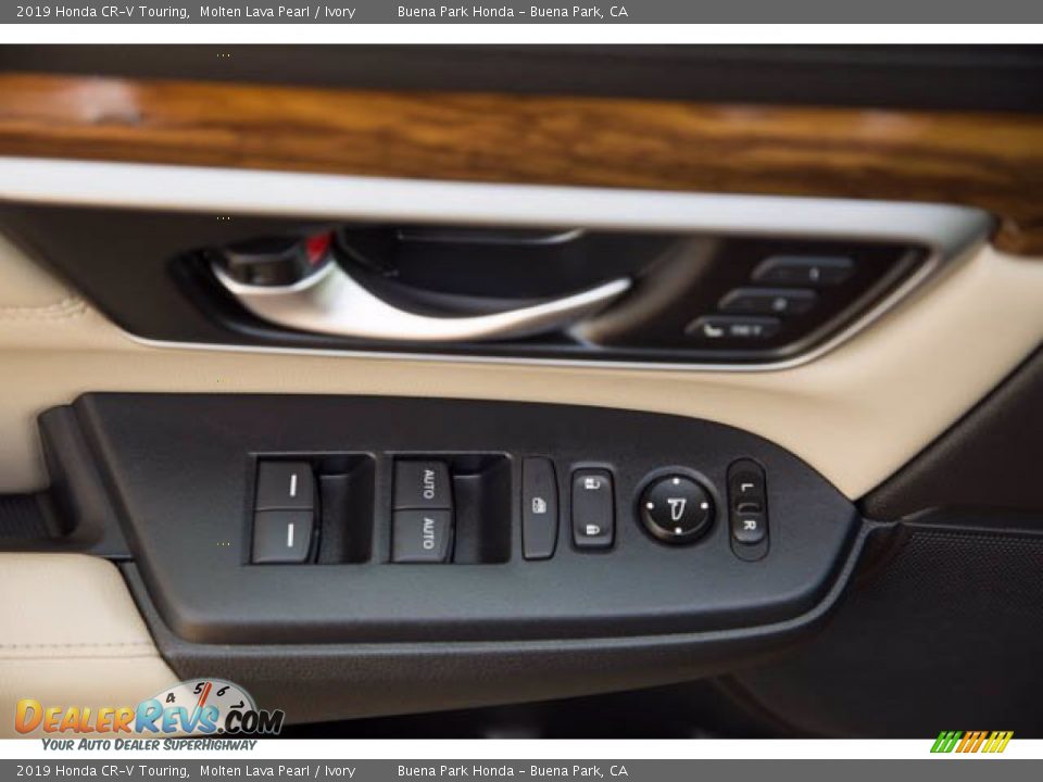 2019 Honda CR-V Touring Molten Lava Pearl / Ivory Photo #30