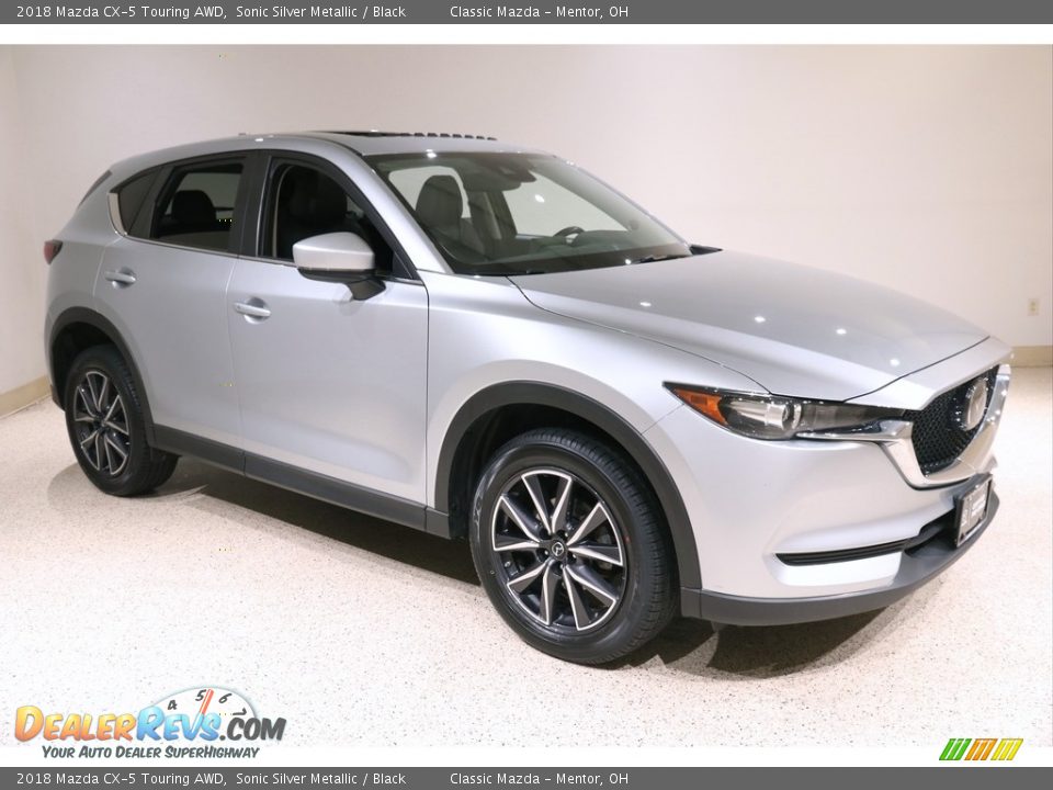 Front 3/4 View of 2018 Mazda CX-5 Touring AWD Photo #1