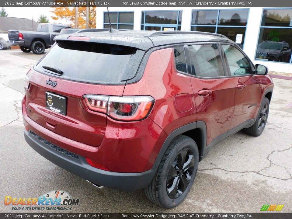 2021 Jeep Compass Altitude 4x4 Velvet Red Pearl / Black Photo #5