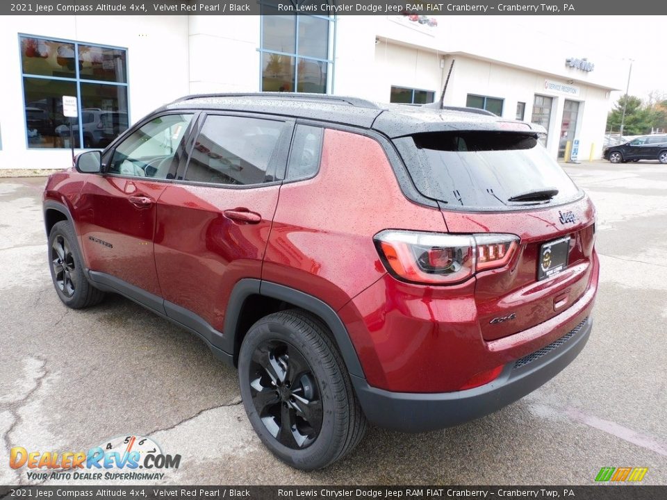 2021 Jeep Compass Altitude 4x4 Velvet Red Pearl / Black Photo #8