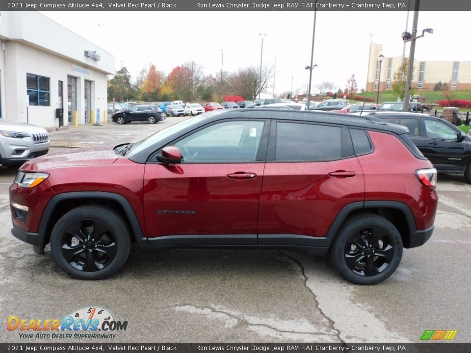 2021 Jeep Compass Altitude 4x4 Velvet Red Pearl / Black Photo #9