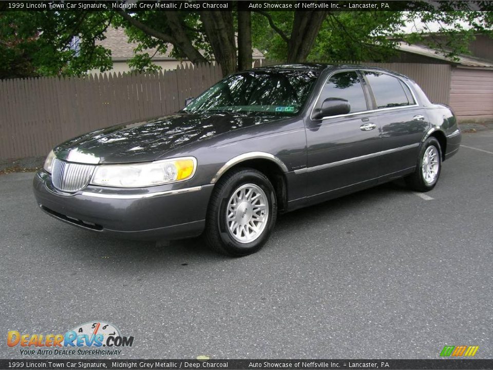 1999 Lincoln Town Car Signature Midnight Grey Metallic / Deep Charcoal Photo #1