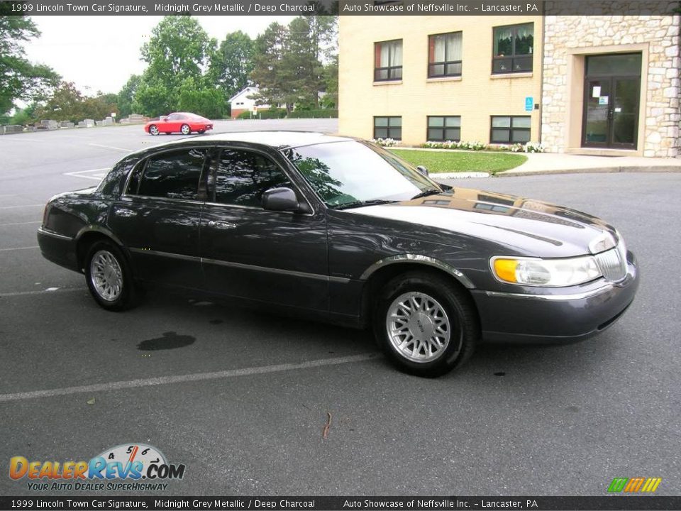 1999 Lincoln Town Car Signature Midnight Grey Metallic / Deep Charcoal Photo #6