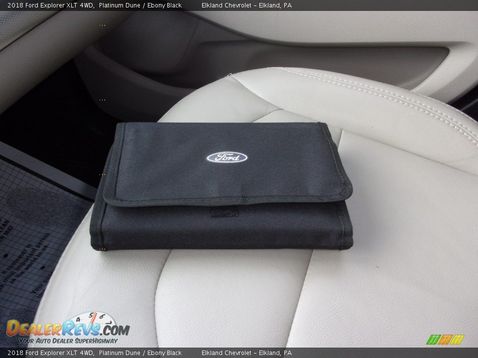 2018 Ford Explorer XLT 4WD Platinum Dune / Ebony Black Photo #32