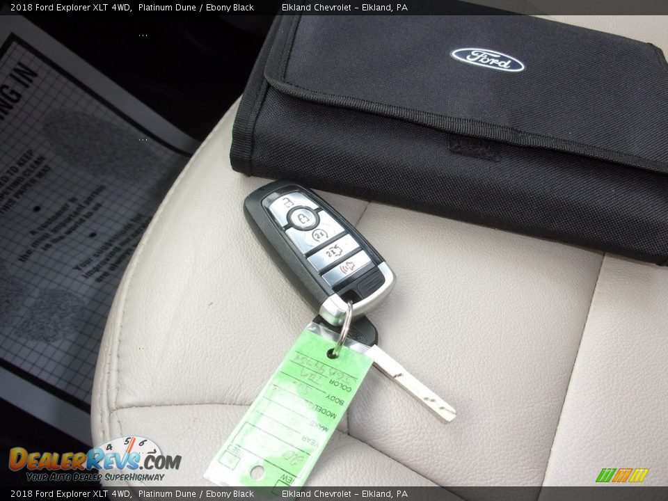 2018 Ford Explorer XLT 4WD Platinum Dune / Ebony Black Photo #33