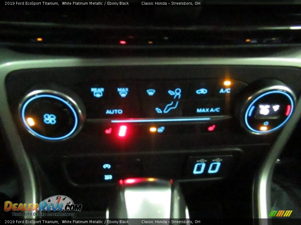 2019 Ford EcoSport Titanium White Platinum Metallic / Ebony Black Photo #31