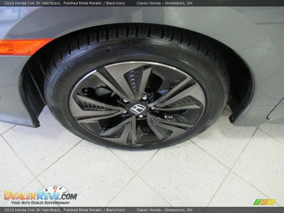 2019 Honda Civic EX Hatchback Polished Metal Metallic / Black/Ivory Photo #12